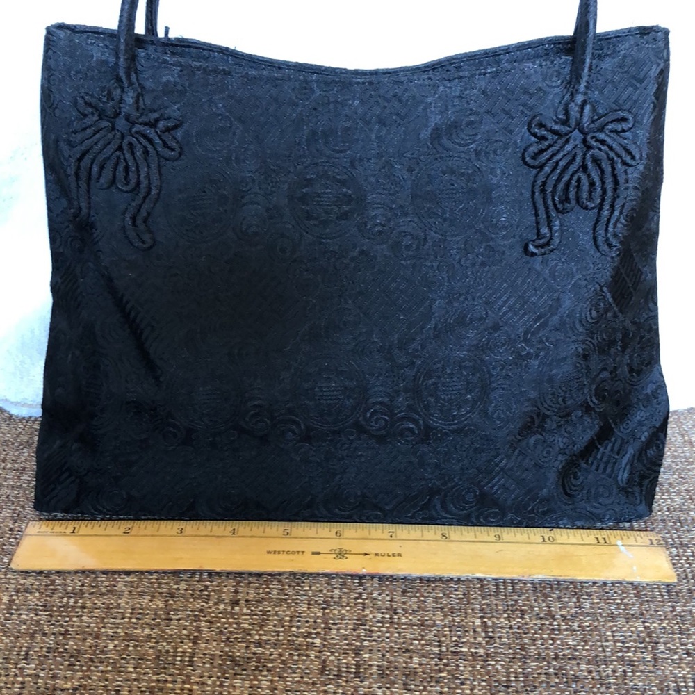 Elegant Black Hobo Bag - Picture 6 of 11